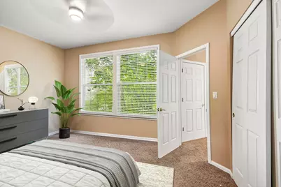2421 Chambourd Drive, Buffalo Grove, IL 60089 - Photo 13