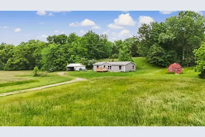 802 Reynolds Drive, Charleston, IL 61920 - Photo 3