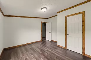 802 Reynolds Dr, Charleston, IL 61920 - Photo 21