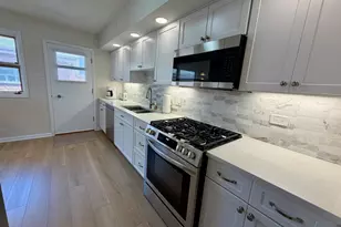 8927 S Sacramento Ave, Evergreen Park, IL 60805 - Photo 11