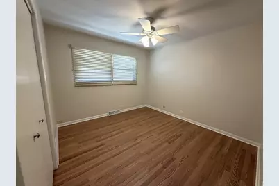 8927 S Sacramento Avenue, Evergreen Park, IL 60805 - Photo 19