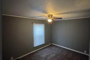 607 Park Ave, Belvidere, IL 61008 - Photo 9