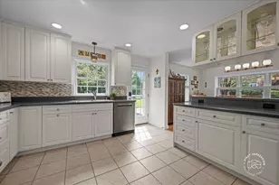1419 E Forest Ave, Wheaton, IL 60187 - Photo 11