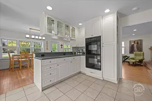 1419 E Forest Ave, Wheaton, IL 60187 - Photo 13
