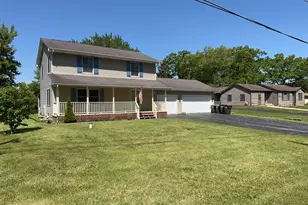 36420 N Tamarack Dr, Ingleside, IL 60041 - Photo 1