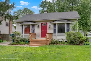 827 N Loomis St, Naperville, IL 60563 - Photo 1