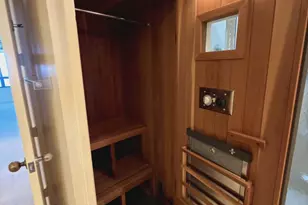 180 E Pearson St, Chicago, IL 60611 - Photo 19
