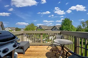 563 Willow Way, Lindenhurst, IL 60046 - Photo 3