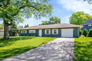 5547 S Bruner St, Hinsdale, IL 60521 - Photo 1
