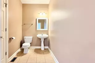 930 Case St, Naperville, IL 60563 - Photo 9