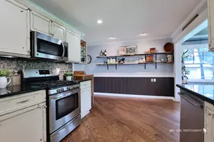 380 Ridge Ave, Crystal Lake, IL 60014 - Photo 7