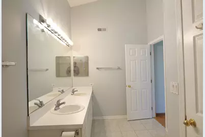 122 Kennebunk Court #122, Glendale Heights, IL 60139 - Photo 19