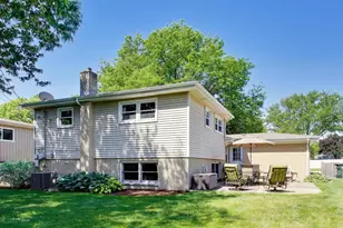 905 S School St, Mount Prospect, IL 60056 - Photo 21