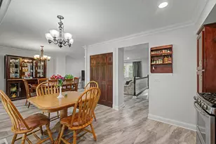 1350 Nottingham Ln, Hoffman Estates, IL 60169 - Photo 13