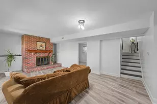 1350 Nottingham Ln, Hoffman Estates, IL 60169 - Photo 23