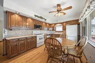 13119 Linder Ave, Crestwood, IL 60418 - Photo 9