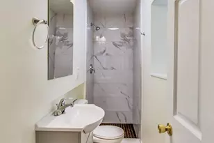 819 S Carpenter St, Chicago, IL 60607 - Photo 13
