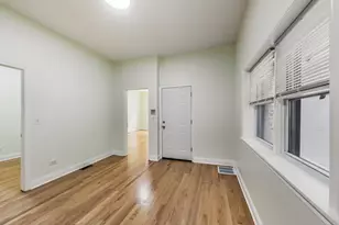 819 S Carpenter St, Chicago, IL 60607 - Photo 3