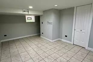 3107 W Howard St, Chicago, IL 60645 - Photo 19
