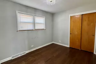3107 W Howard St, Chicago, IL 60645 - Photo 5