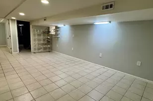3107 W Howard St, Chicago, IL 60645 - Photo 17
