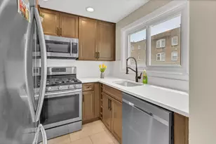 1657 W Farwell Ave, Chicago, IL 60626 - Photo 5