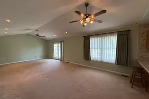 1303 N Magnolia Dr, Marion, IL 62959 - Photo 7