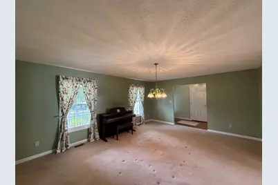 1303 N Magnolia Drive, Marion, IL 62959 - Photo 5