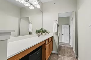1149 E Cambria Ln, Lombard, IL 60148 - Photo 17