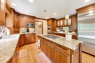 2302 Lisa Ct, Palatine, IL 60067 - Photo 9