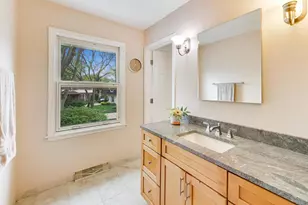 2302 Lisa Ct, Palatine, IL 60067 - Photo 27