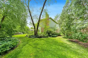 2302 Lisa Ct, Palatine, IL 60067 - Photo 39