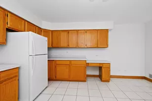 16237 Lake Villa Ave, Tinley Park, IL 60477 - Photo 9