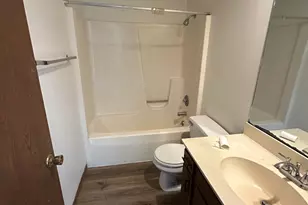 910 Pomona Dr, Champaign, IL 61822 - Photo 13