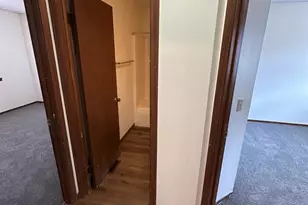 910 Pomona Dr, Champaign, IL 61822 - Photo 9