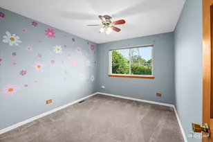 2158 W Adobe Dr, Addison, IL 60101 - Photo 9