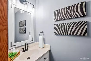2158 W Adobe Dr, Addison, IL 60101 - Photo 7