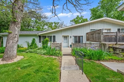915 Royal Drive #A3, McHenry, IL 60050 - Photo 1