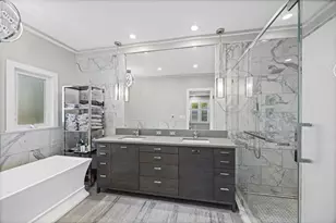 412 Stratford Ln, Willowbrook, IL 60527 - Photo 13