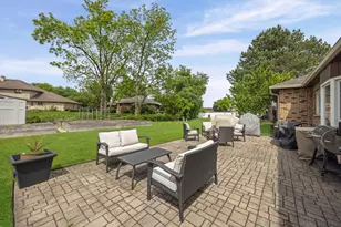 412 Stratford Ln, Willowbrook, IL 60527 - Photo 21