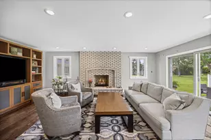 412 Stratford Ln, Willowbrook, IL 60527 - Photo 9