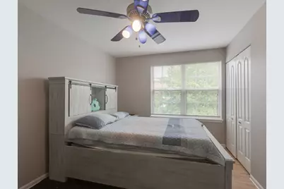647 N Charter Hall Drive, Palatine, IL 60067 - Photo 17