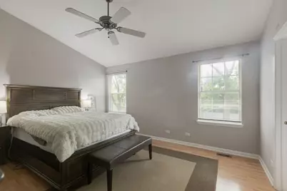 647 N Charter Hall Drive, Palatine, IL 60067 - Photo 11