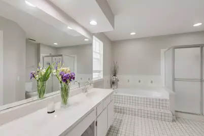 647 N Charter Hall Drive, Palatine, IL 60067 - Photo 11