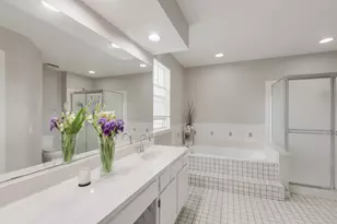 647 N Charter Hall Dr, Palatine, IL 60067 - Photo 11