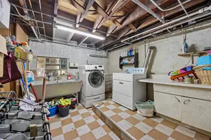 6551 N Maplewood Ave, Chicago, IL 60645 - Photo 25