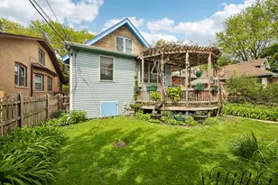 6551 N Maplewood Ave, Chicago, IL 60645 - Photo 27
