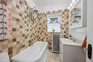6551 N Maplewood Ave, Chicago, IL 60645 - Photo 15