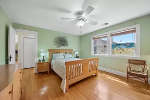 6551 N Maplewood Ave, Chicago, IL 60645 - Photo 17