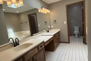 2648 Harbor Dr, Joliet, IL 60431 - Photo 17